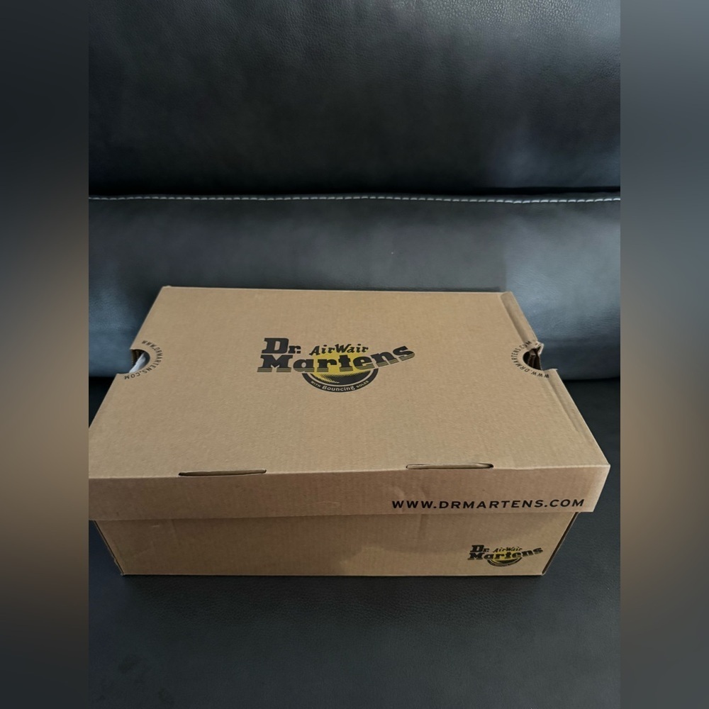 NWT Dr. Martens Women's 1460 Re-Invented 8 Eye Lace Up Boot US Sz 10 - Picture 5 of 7